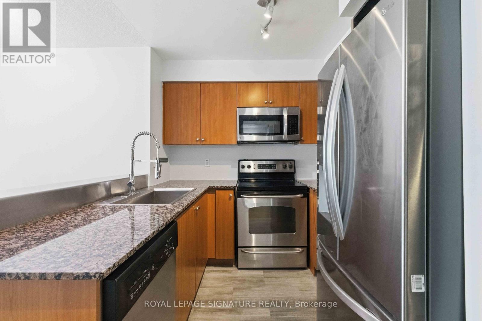 1812 - 185 Legion Road N Property Photo 7