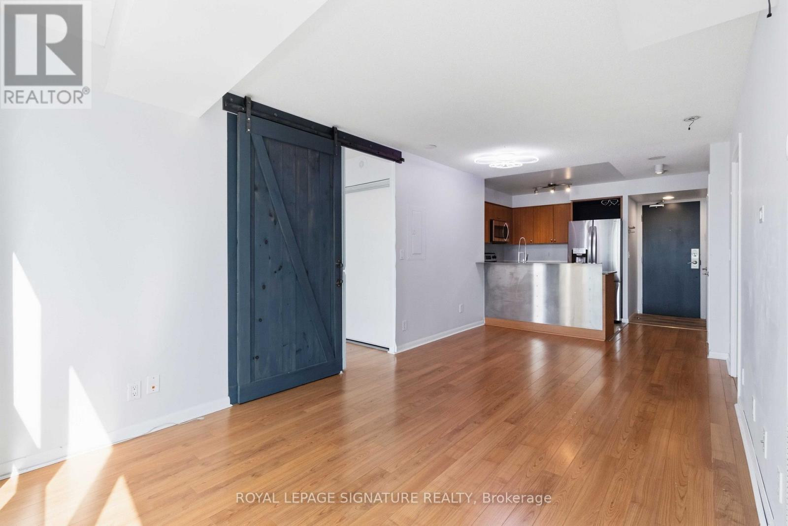 1812 - 185 Legion Road N Property Photo 12