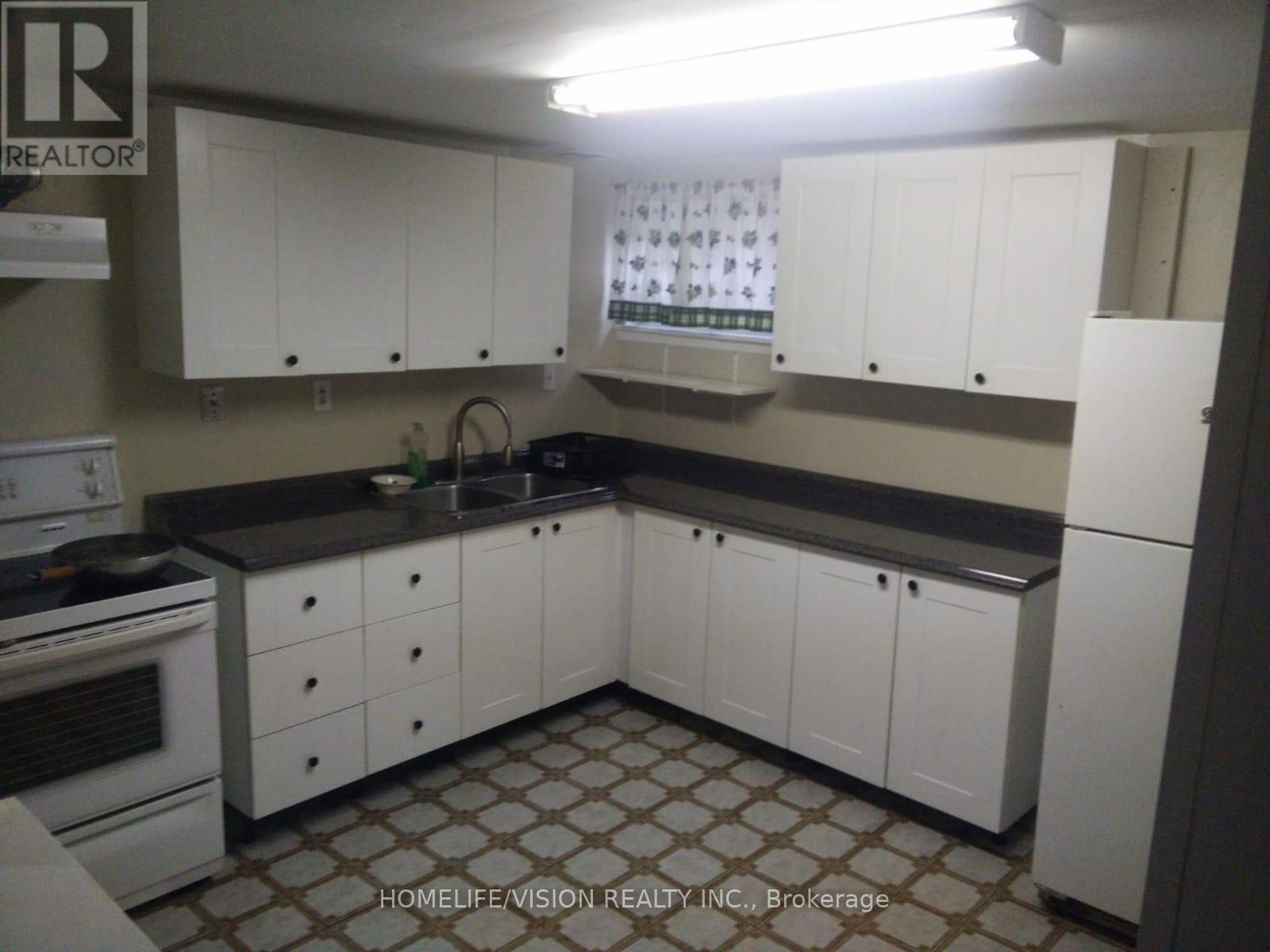 3766 Darla Drive E Property Photo 9