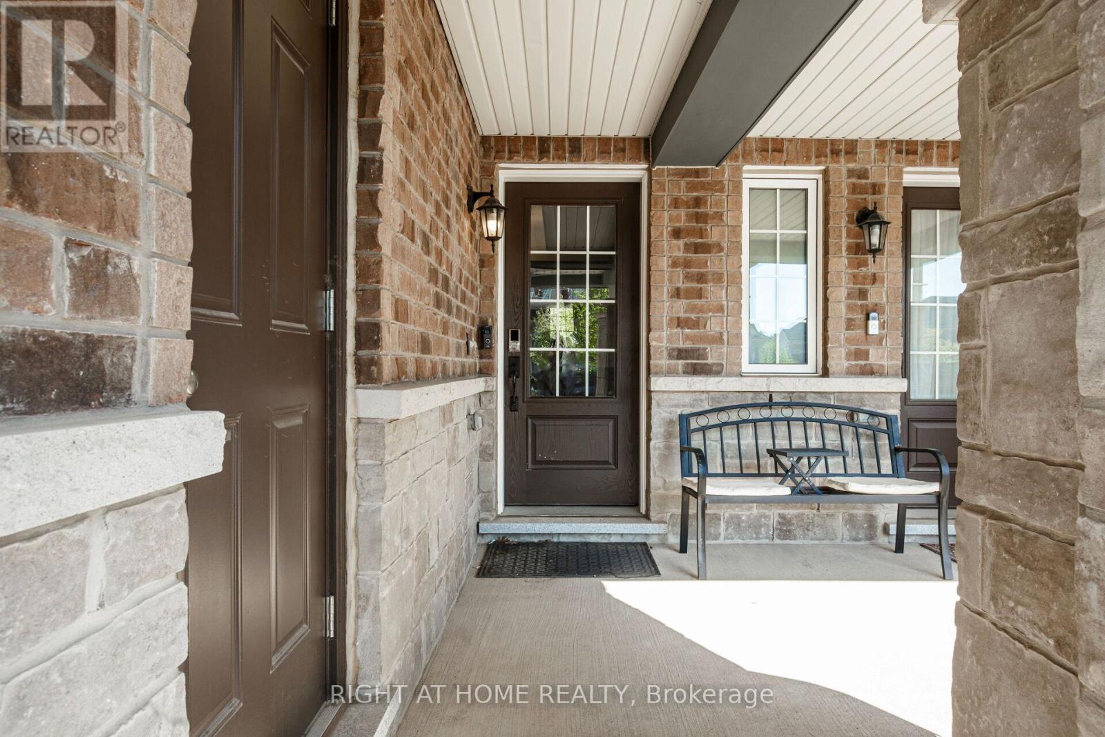 143 Toucan Trail Property Photo 3