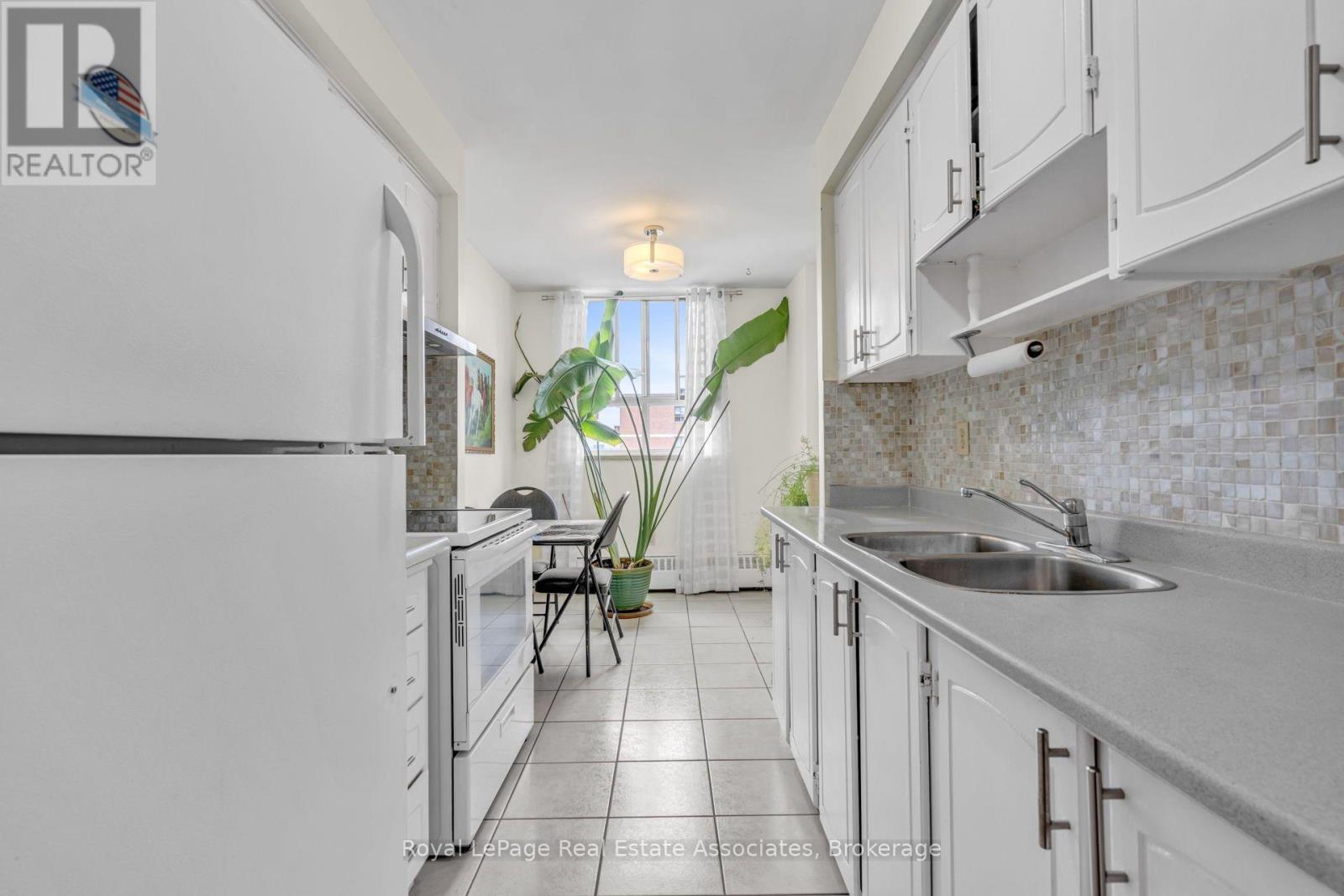 1108 - 1615 Bloor Street Property Photo 19