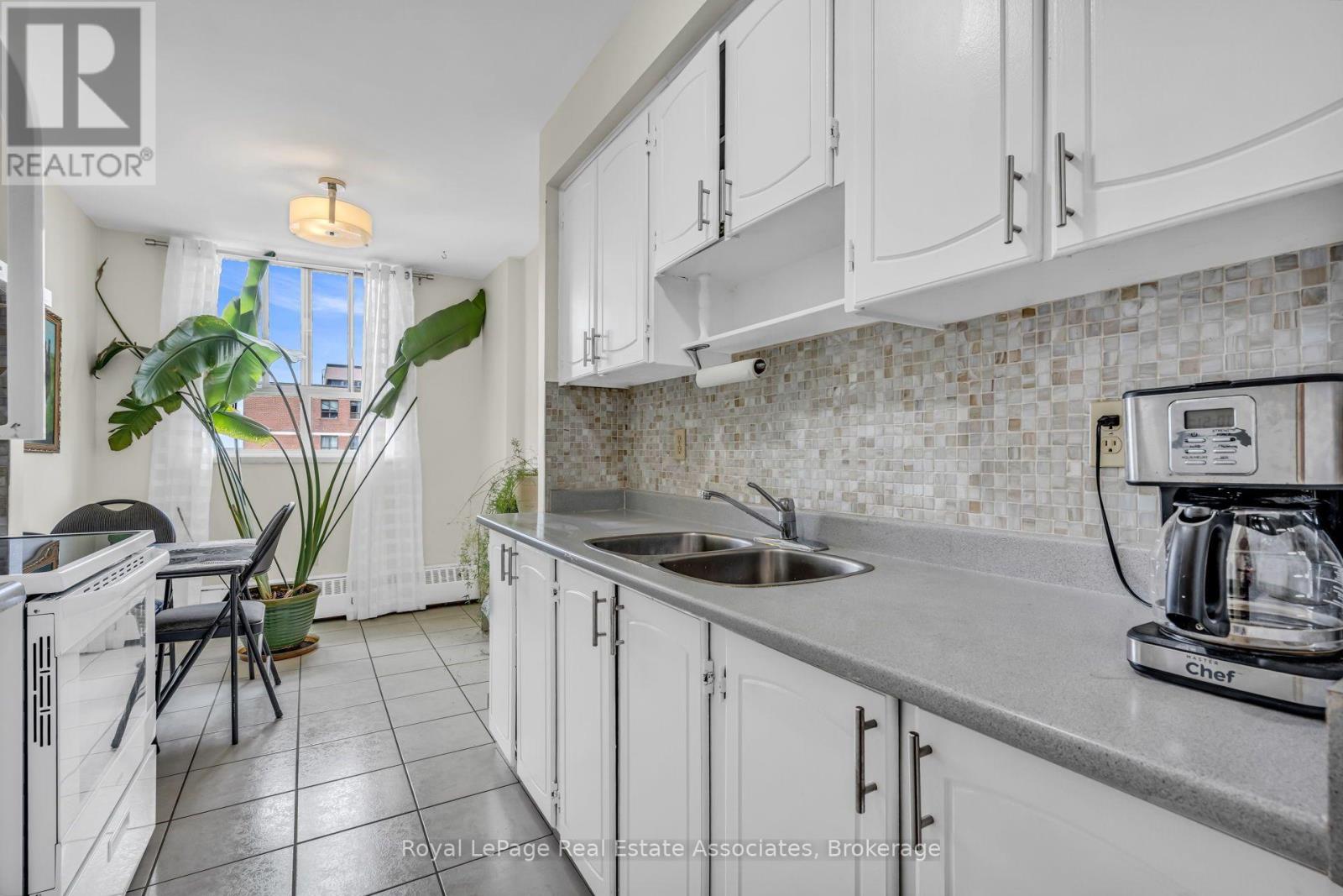 1108 - 1615 Bloor Street Property Photo 20