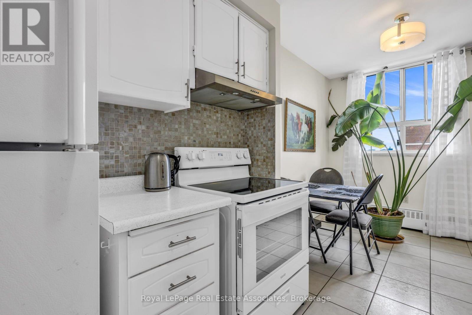 1108 - 1615 Bloor Street Property Photo 21