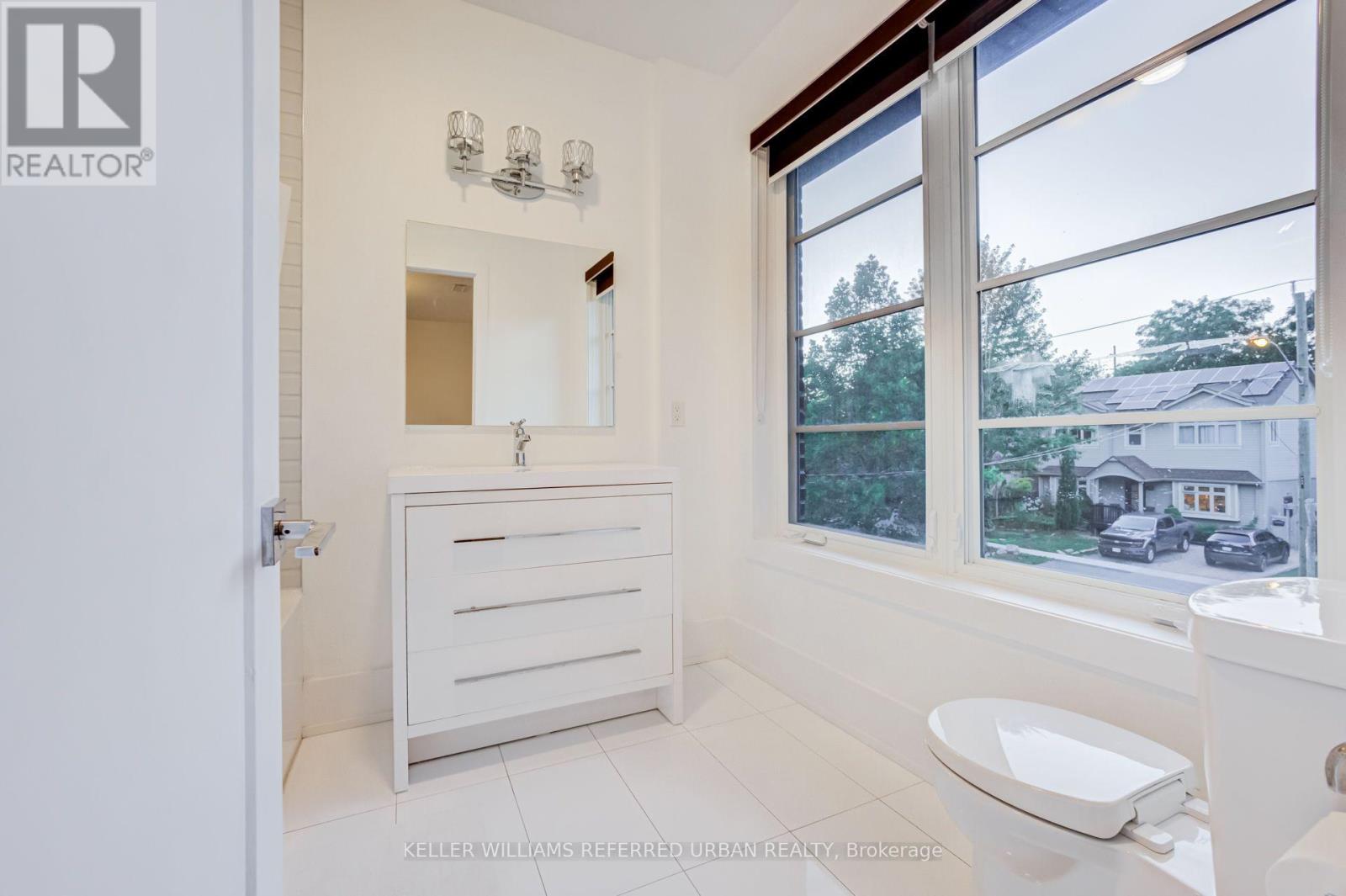 57 Ambleside Avenue Property Photo 30