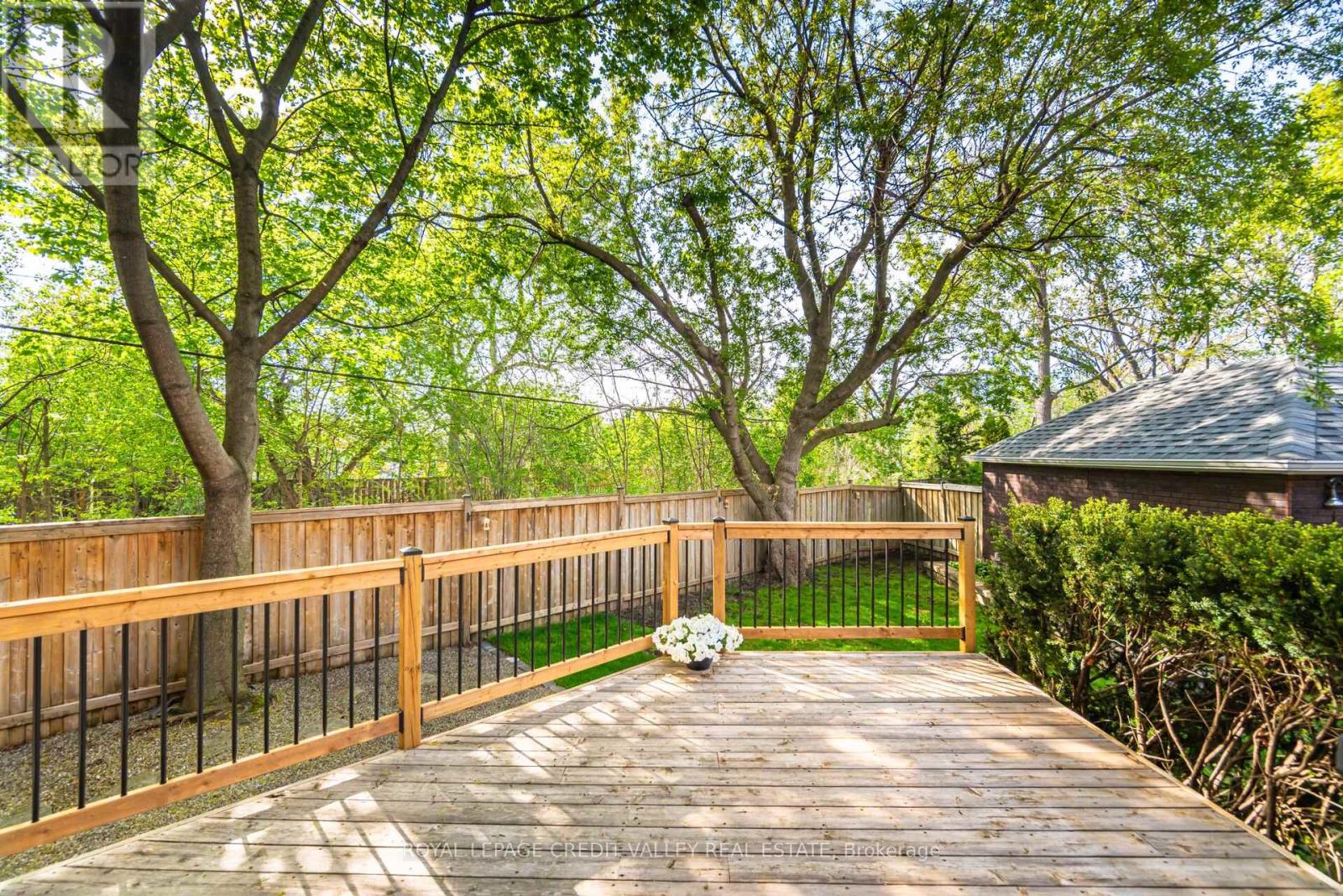 20 Fleming Avenue Property Photo 45