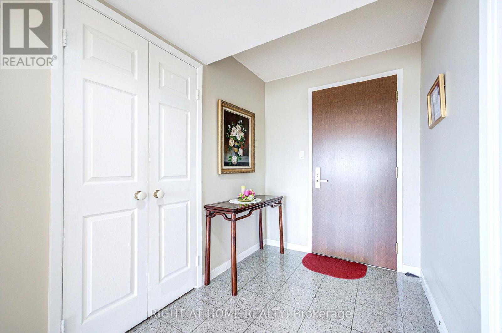 2105 - 45 Kingsbridge Garden Circle Property Photo 7