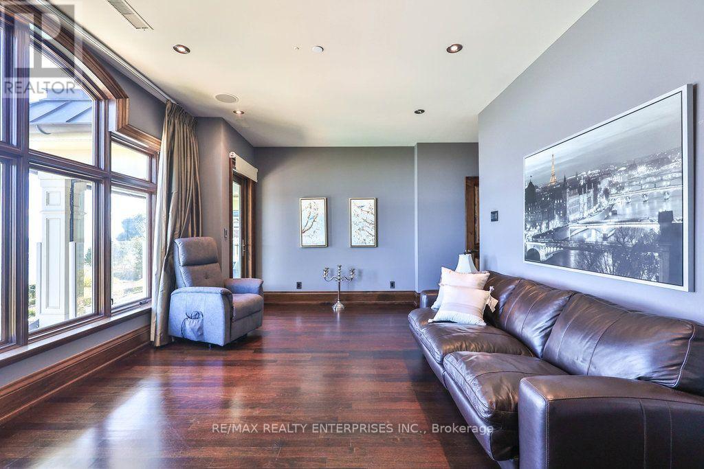 1500 Watersedge Road Property Photo 32