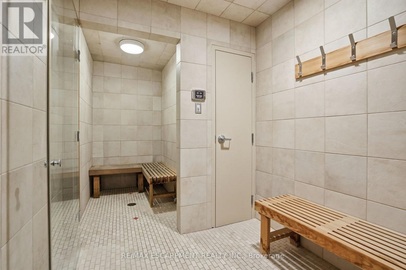 1302 - 360 Pearl Street Property Photo 43