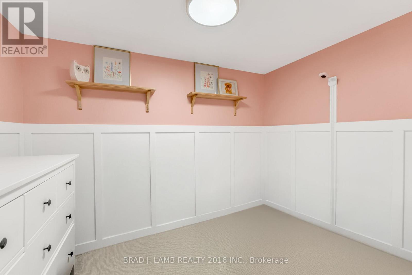 794 The Queensway Property Photo 13