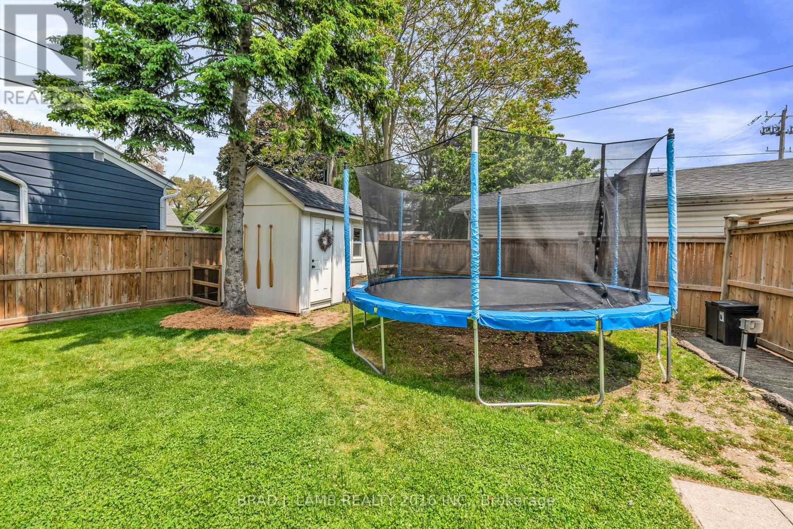 794 The Queensway Property Photo 17