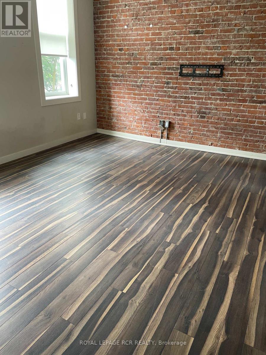 B - 127 Broadway Property Photo 7