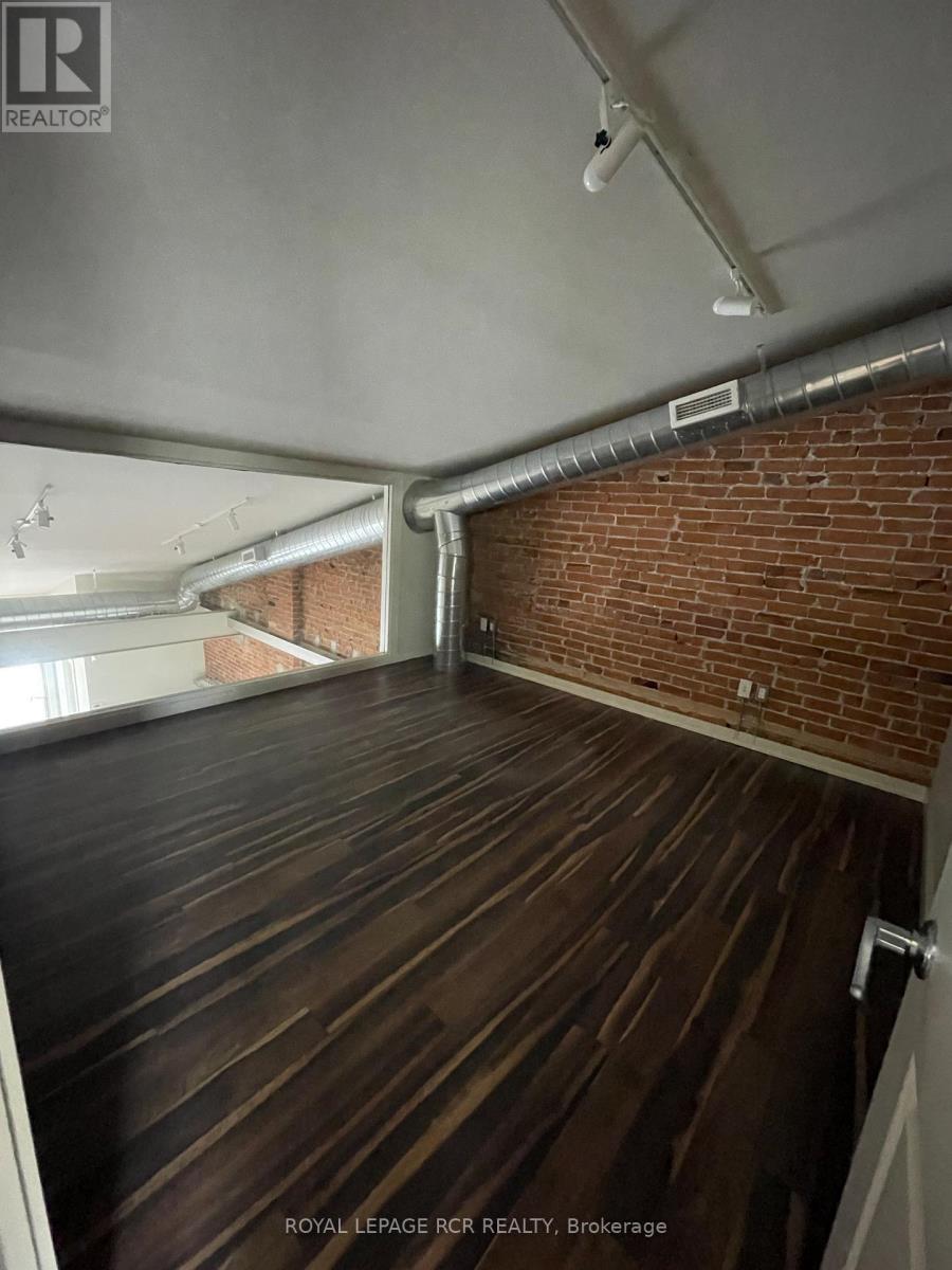 B - 127 Broadway Property Photo 8