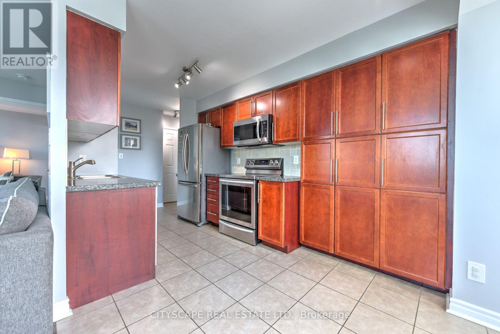 404 - 4850 Glen Erin Drive Property Photo 6