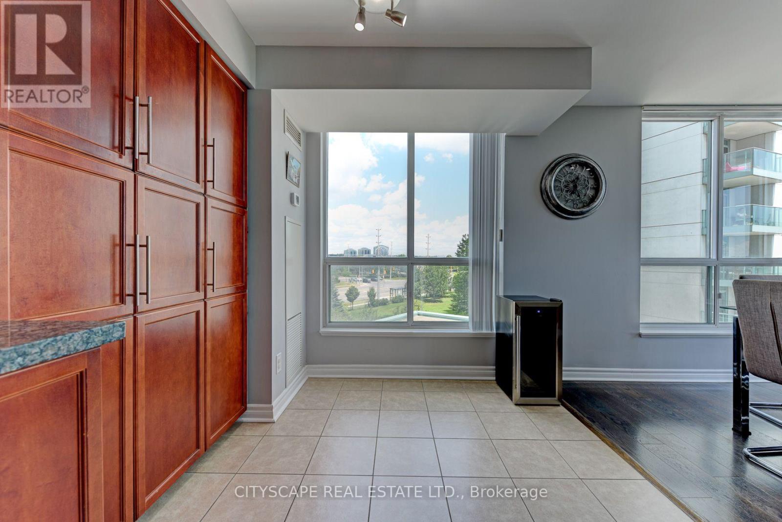 404 - 4850 Glen Erin Drive Property Photo 10