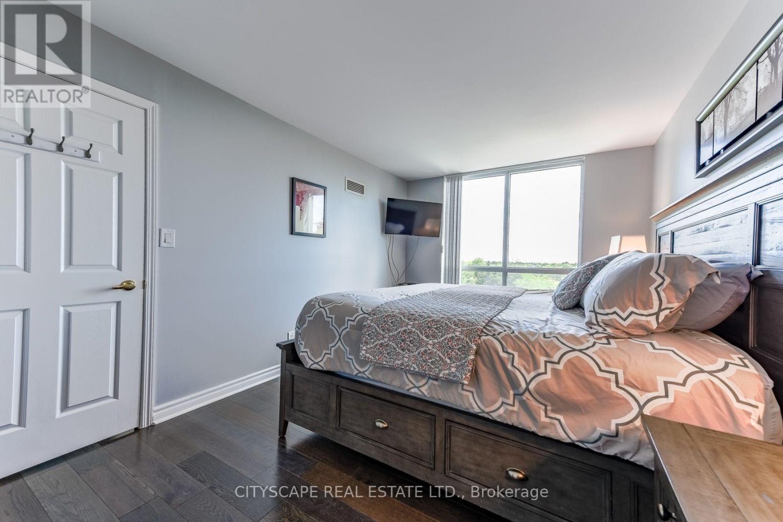 404 - 4850 Glen Erin Drive Property Photo 21