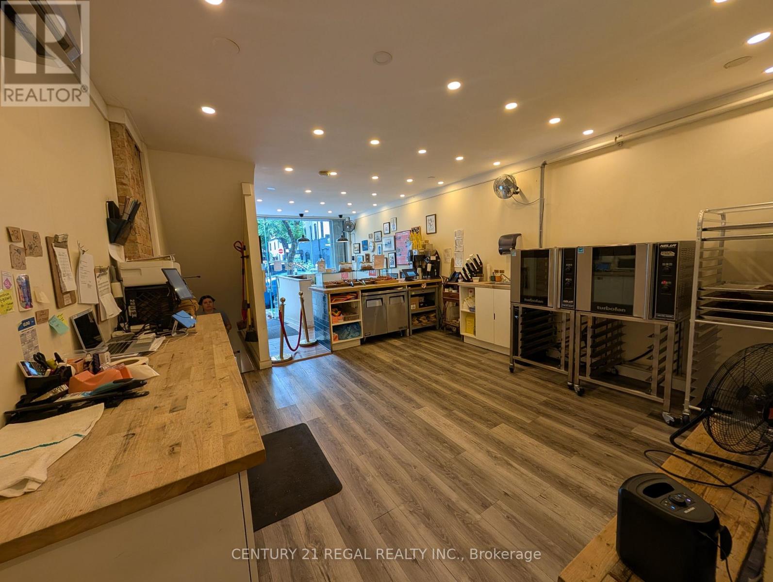 Main - 1332 Queen Street W Property Photo 6