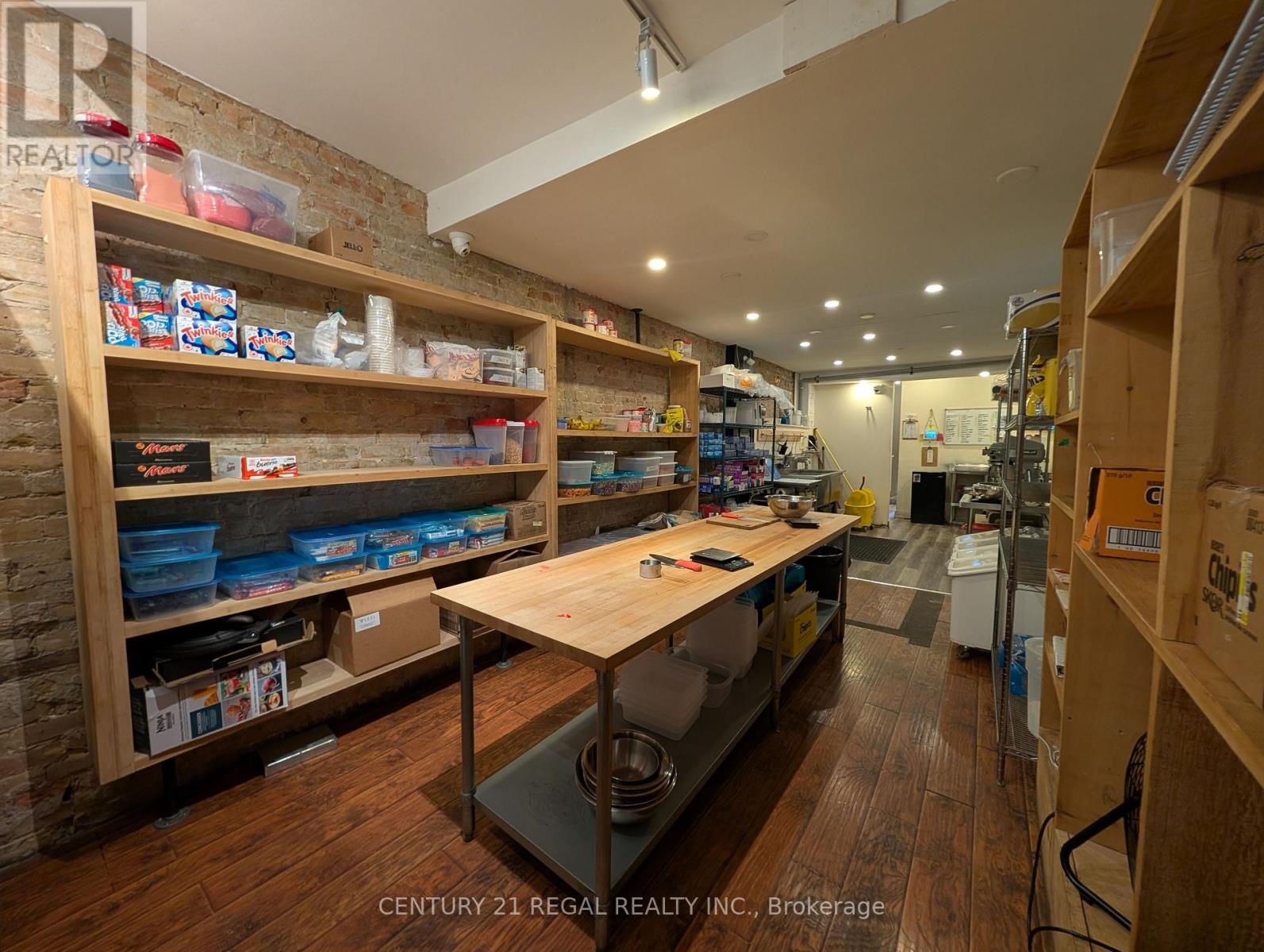 Main - 1332 Queen Street W Property Photo 7