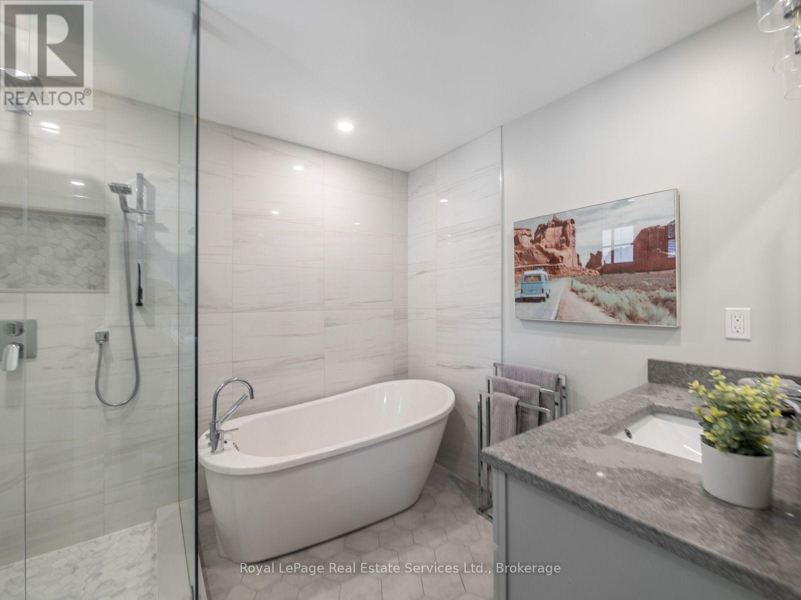 2160 Aintree Terrace Property Photo 29