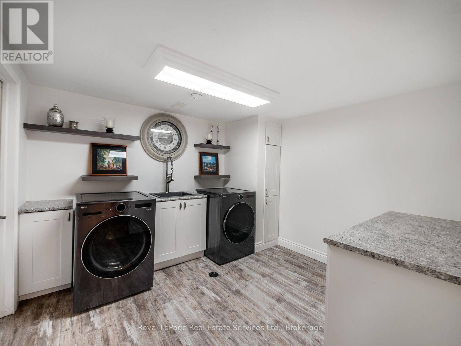2160 Aintree Terrace Property Photo 36