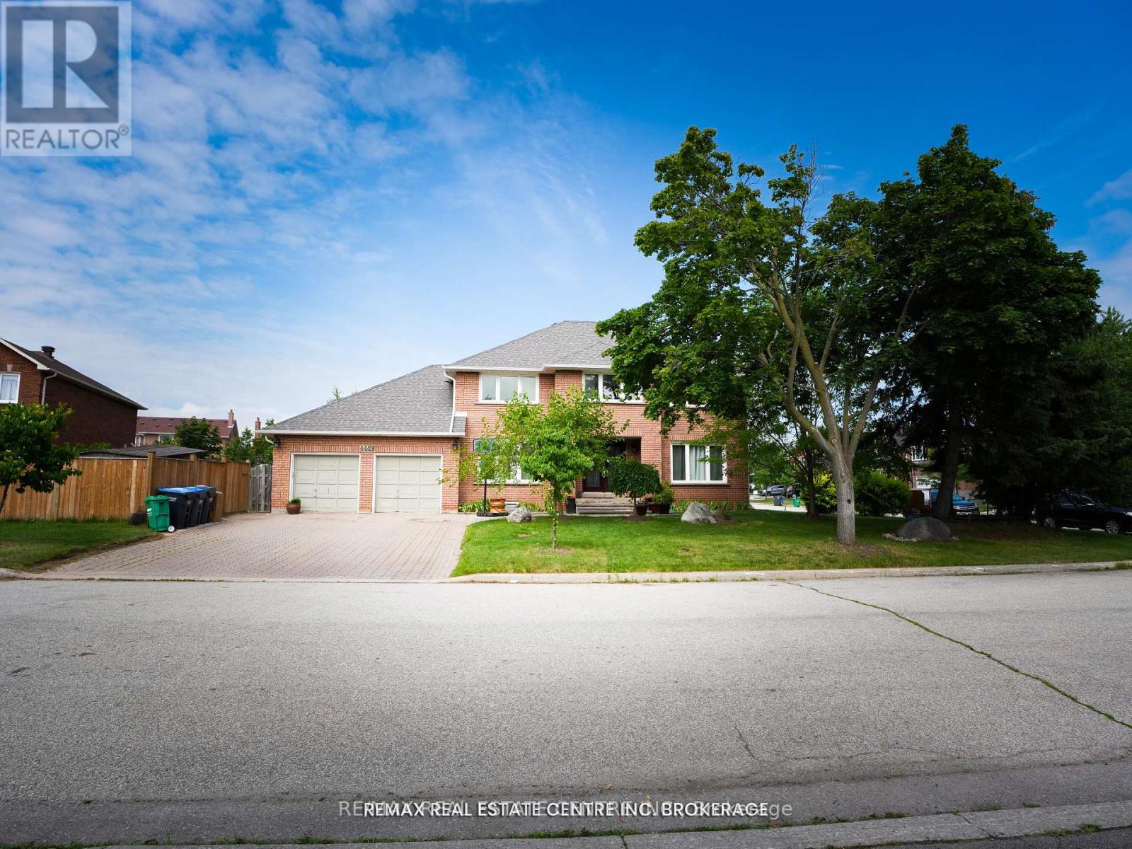 4449 IDLEWILDE CRESCENT