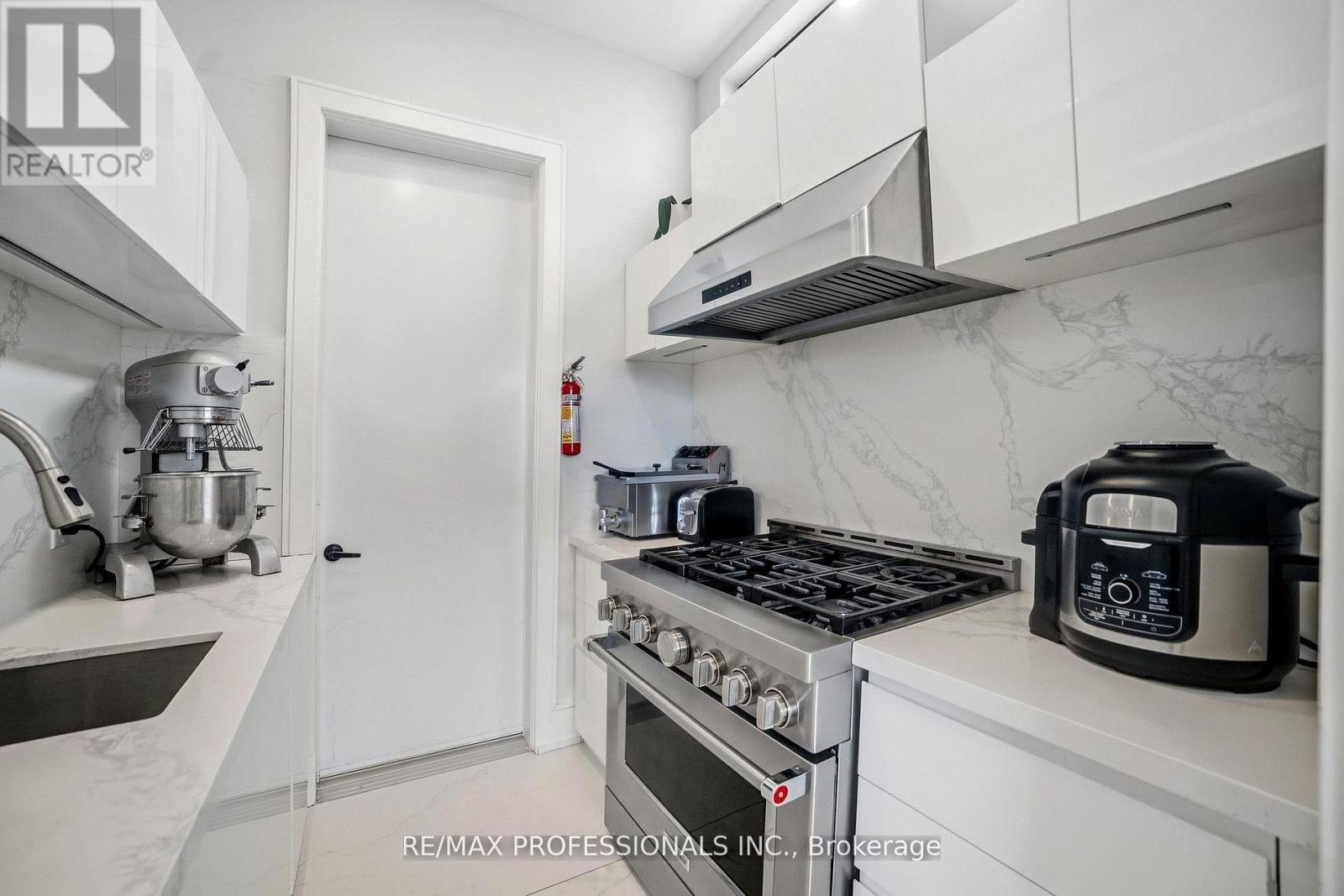 2206 Utley Road Property Photo 14