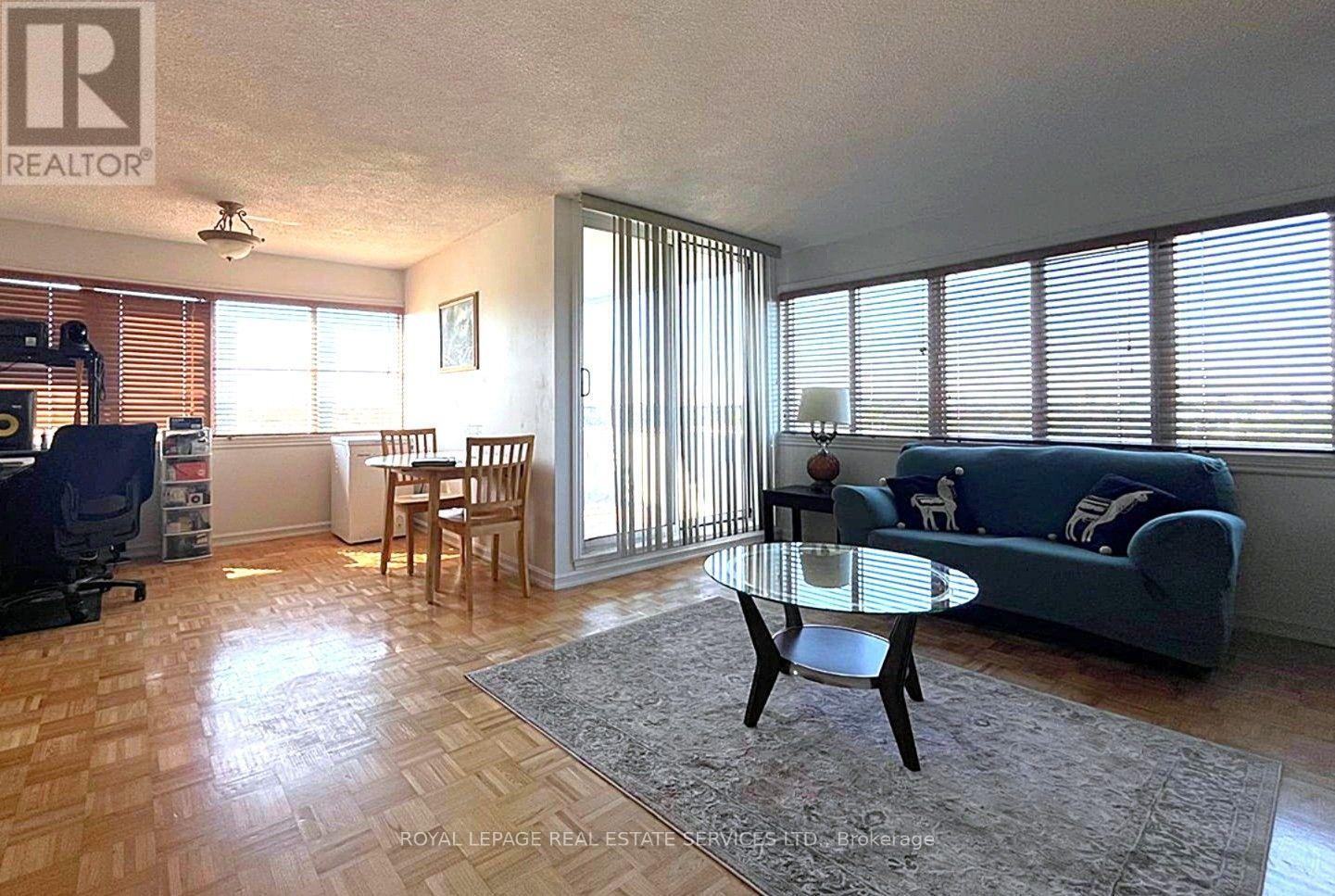 902 - 1300 Mississauga Valley Boulevard Property Photo 7