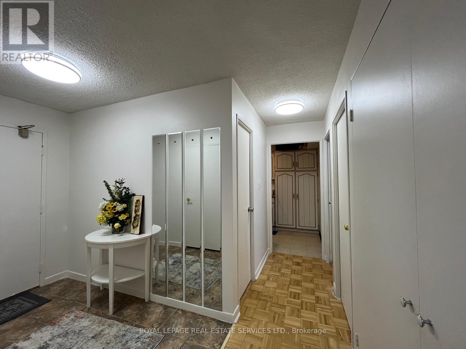 902 - 1300 Mississauga Valley Boulevard Property Photo 16