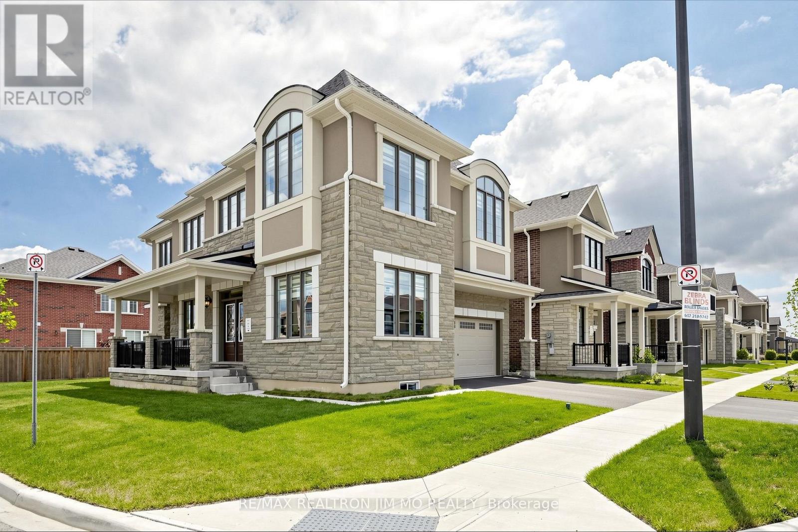 476 KENNEDY CIRCLE W