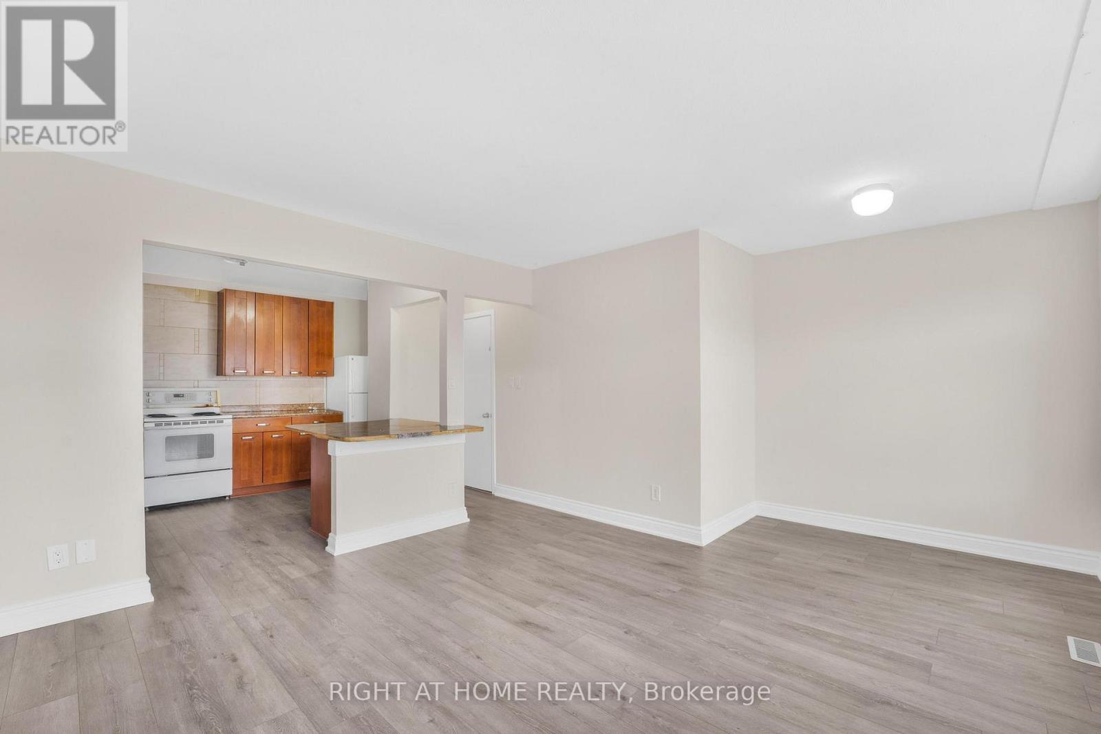 1698a Eglinton Avenue W Property Photo 2