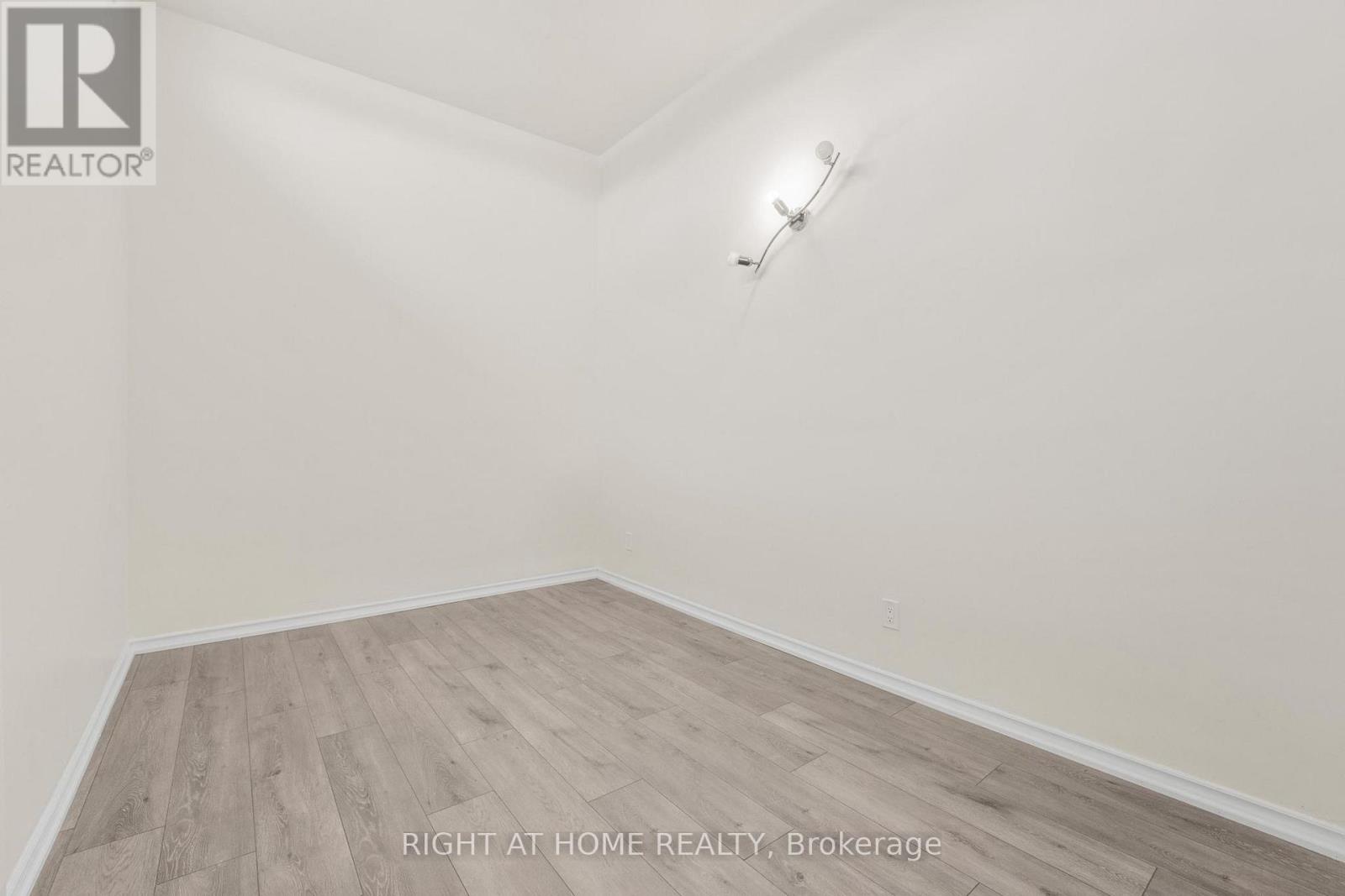1698a Eglinton Avenue W Property Photo 12