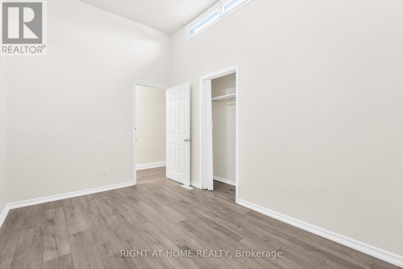 1698a Eglinton Avenue W Property Photo 13