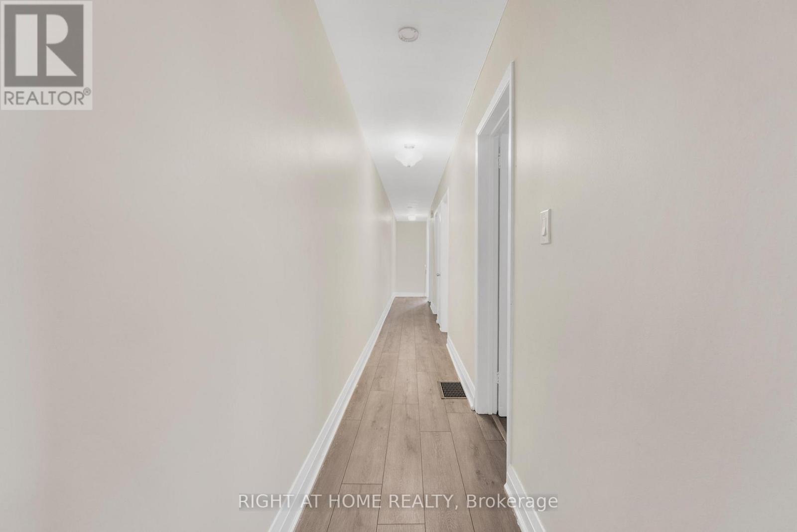 1698a Eglinton Avenue W Property Photo 20