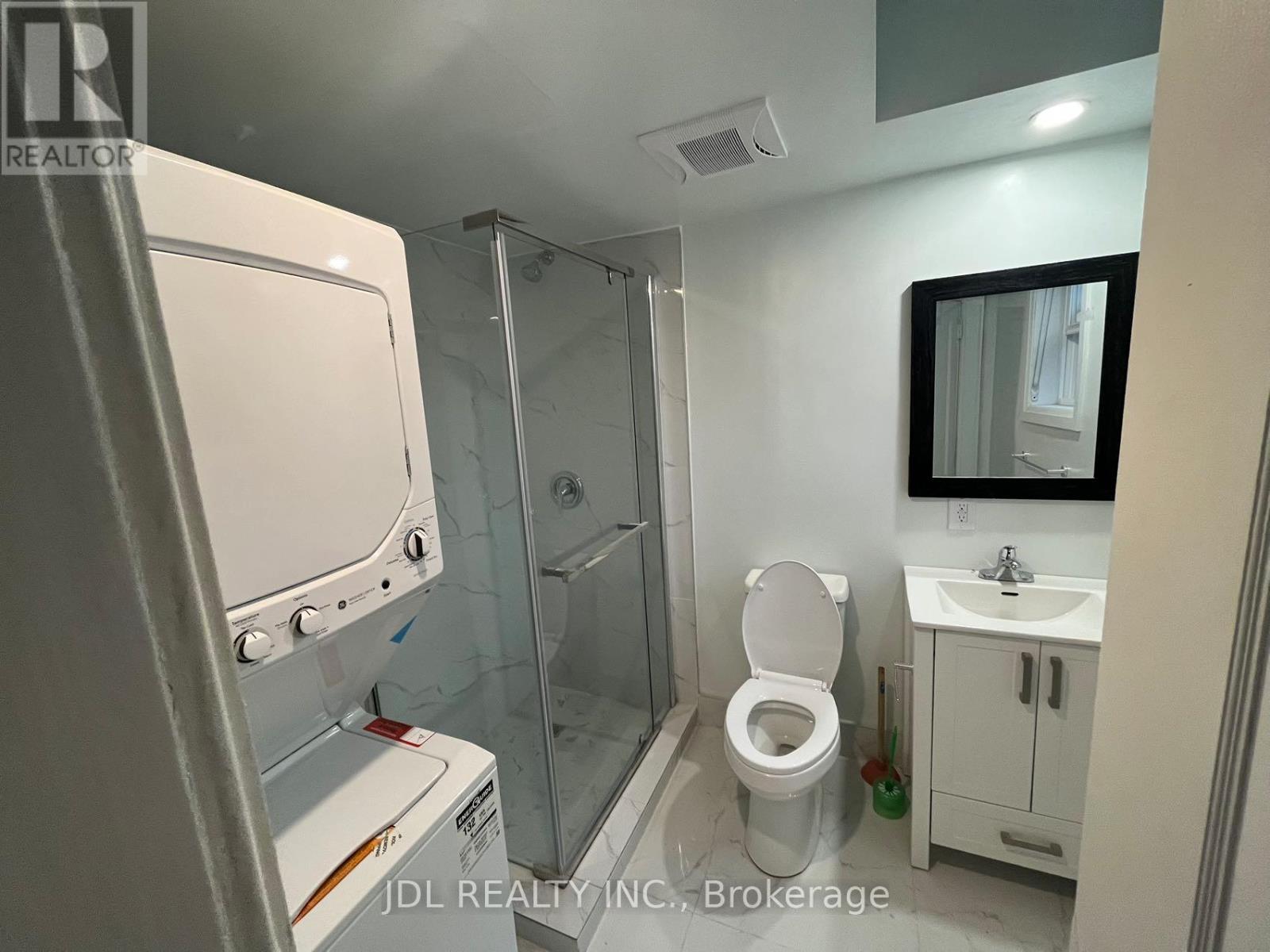 5 - 5 Sorauren Avenue Property Photo 8