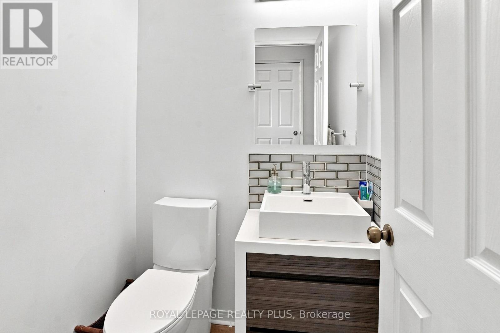 2333 Sutton Drive Property Photo 23