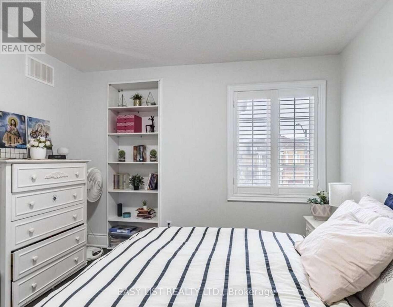 3562 Aquinas Avenue Property Photo 8