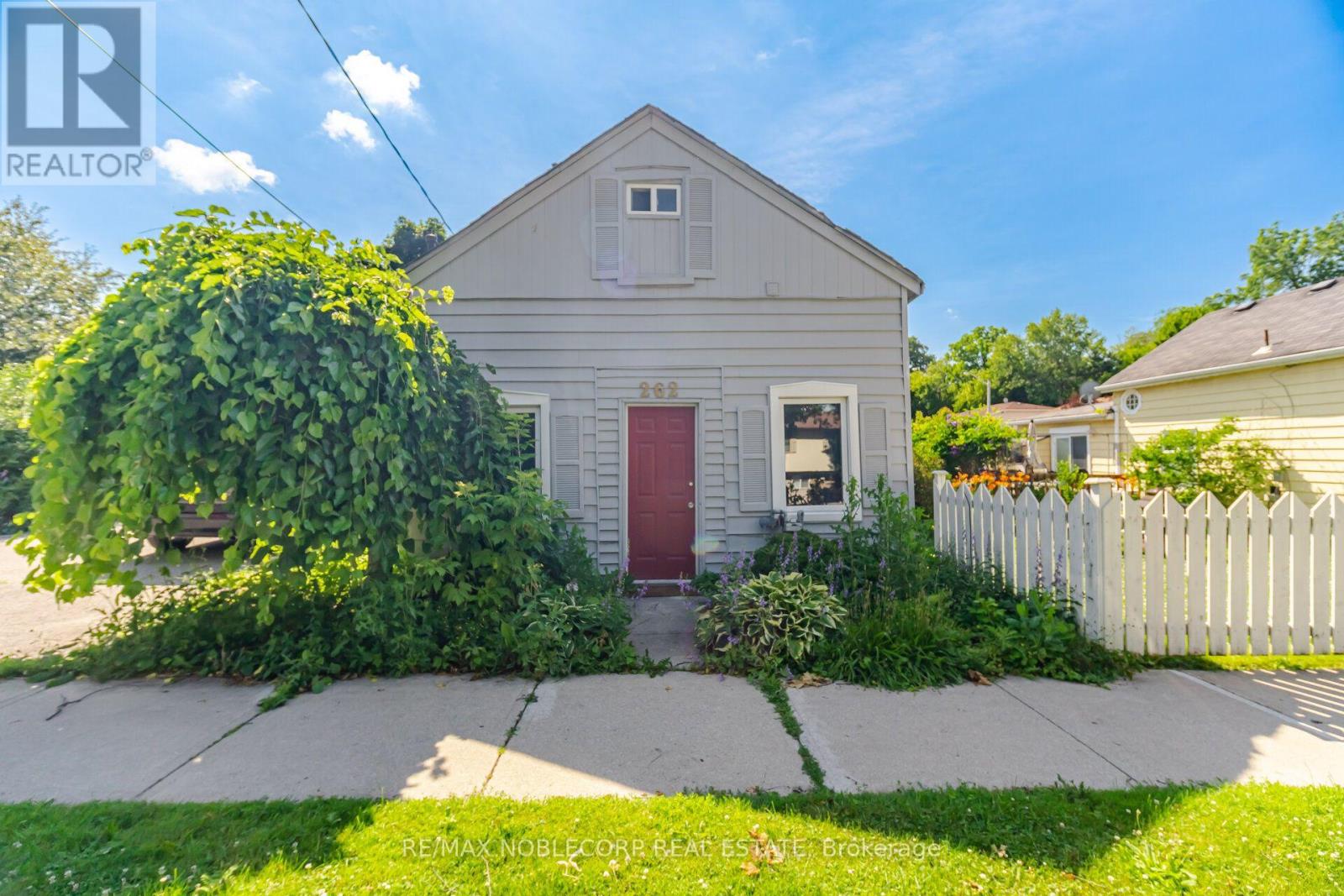262 PINE STREET Property Photo 1