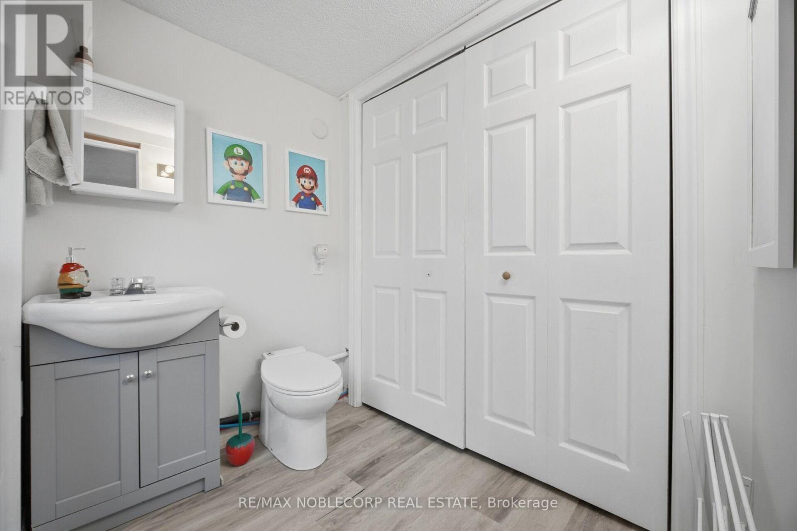 262 Pine Street Property Photo 27