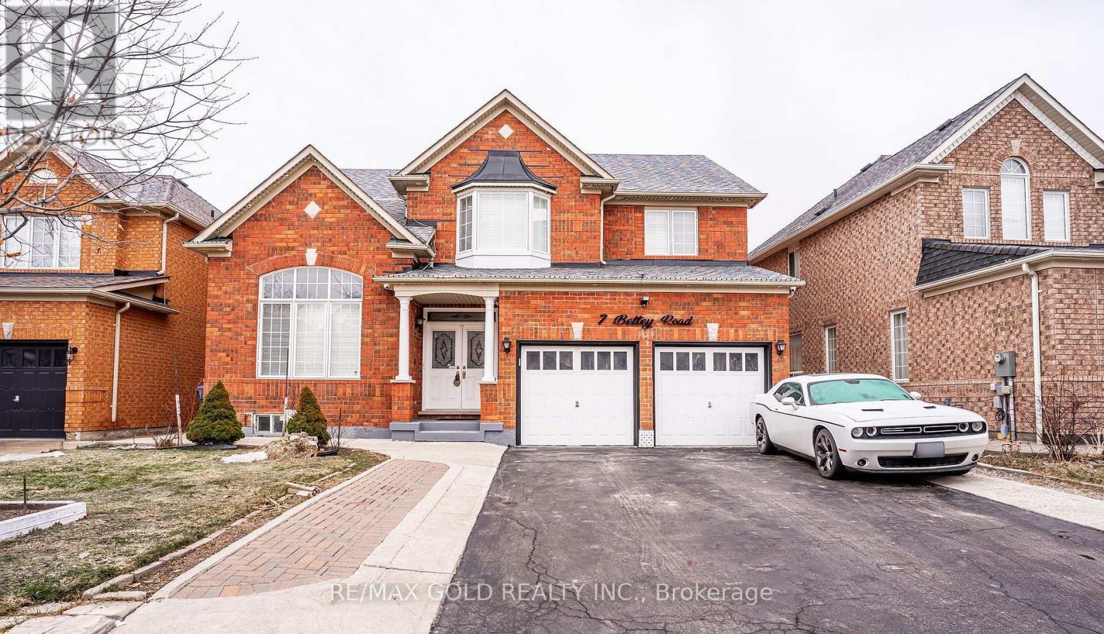 7 Bettey Road Property Photo 1
