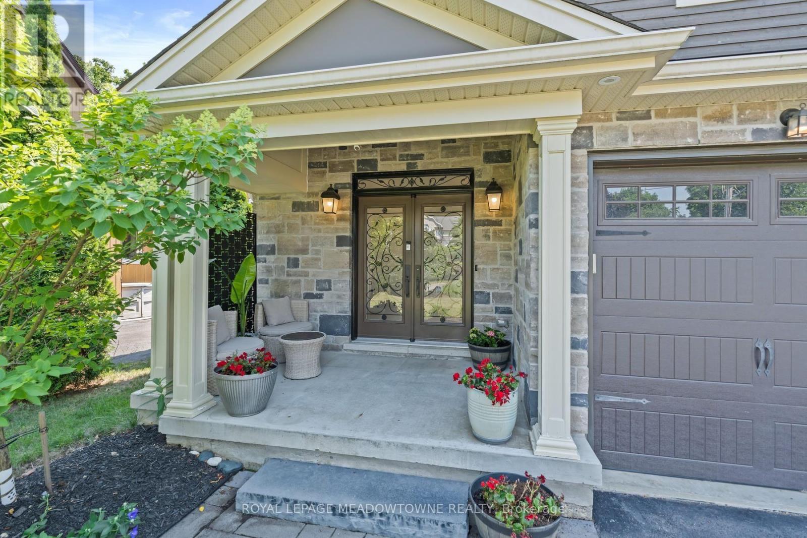 17 Ontario Street Property Photo 4