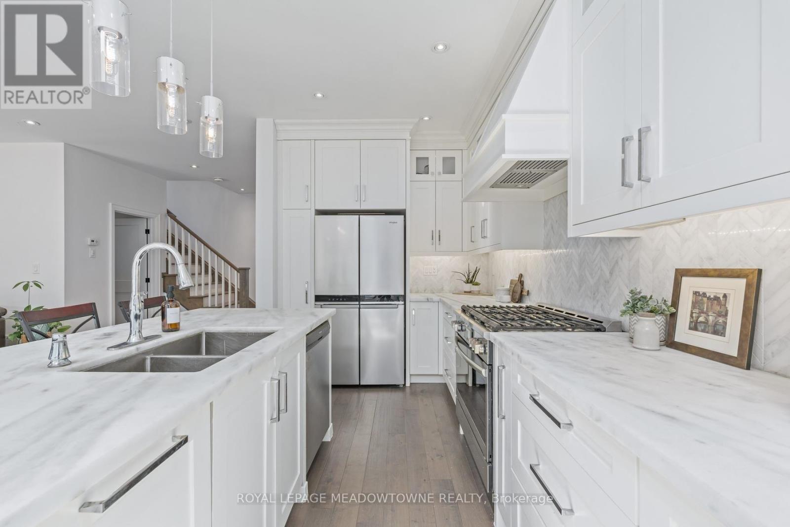 17 Ontario Street Property Photo 14