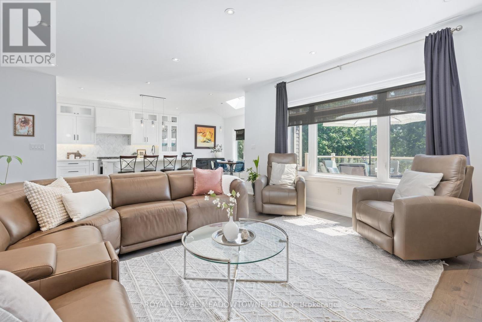 17 Ontario Street Property Photo 20
