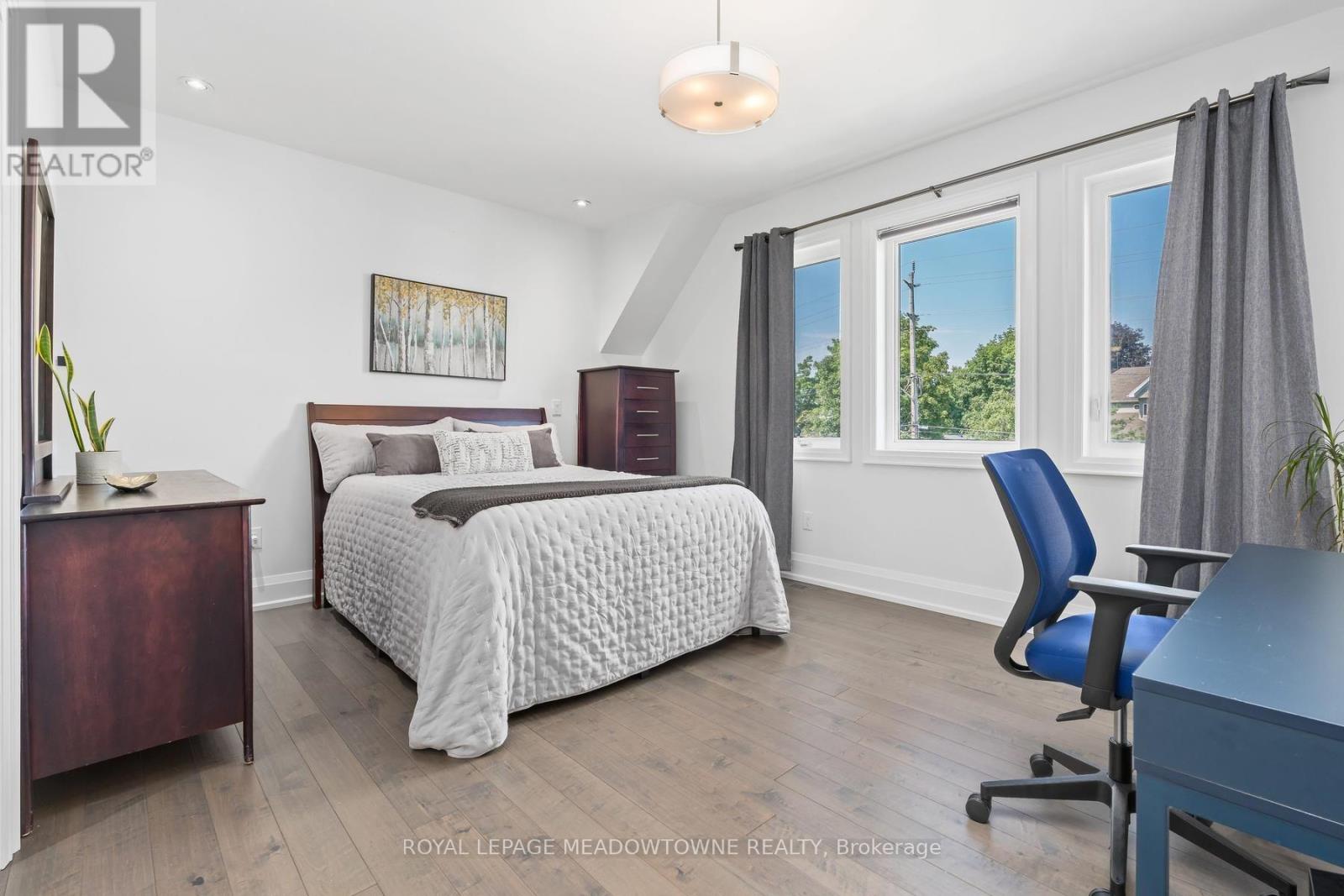 17 Ontario Street Property Photo 30
