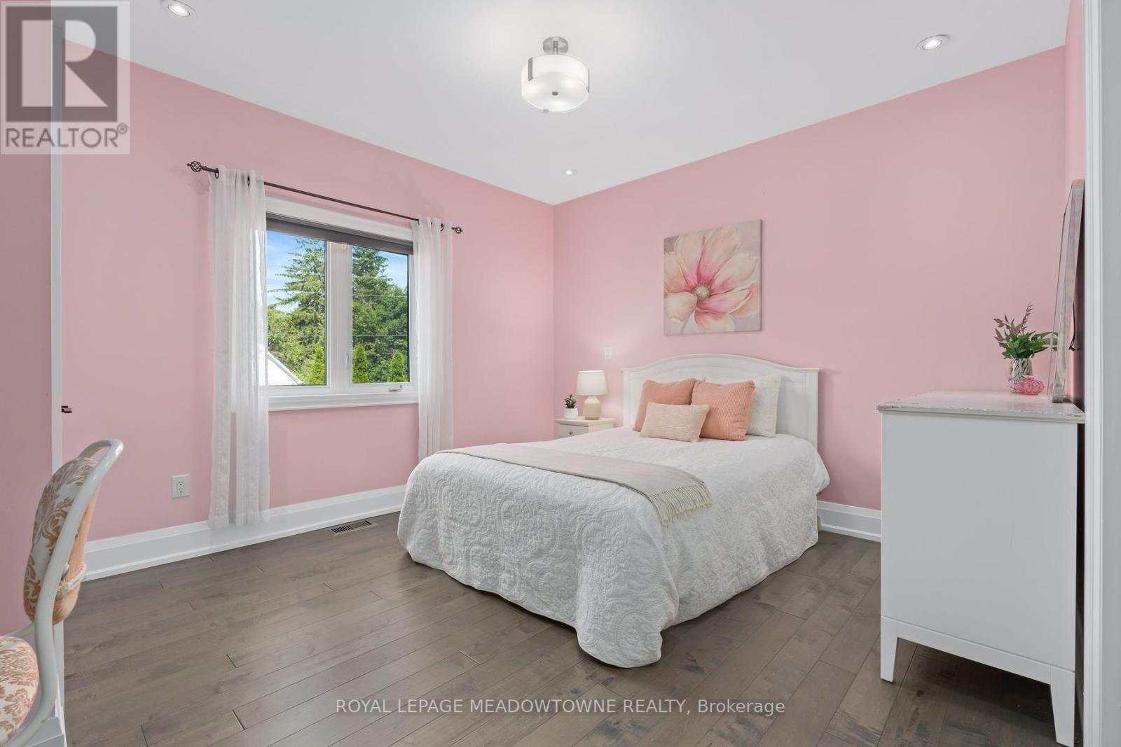 17 Ontario Street Property Photo 33