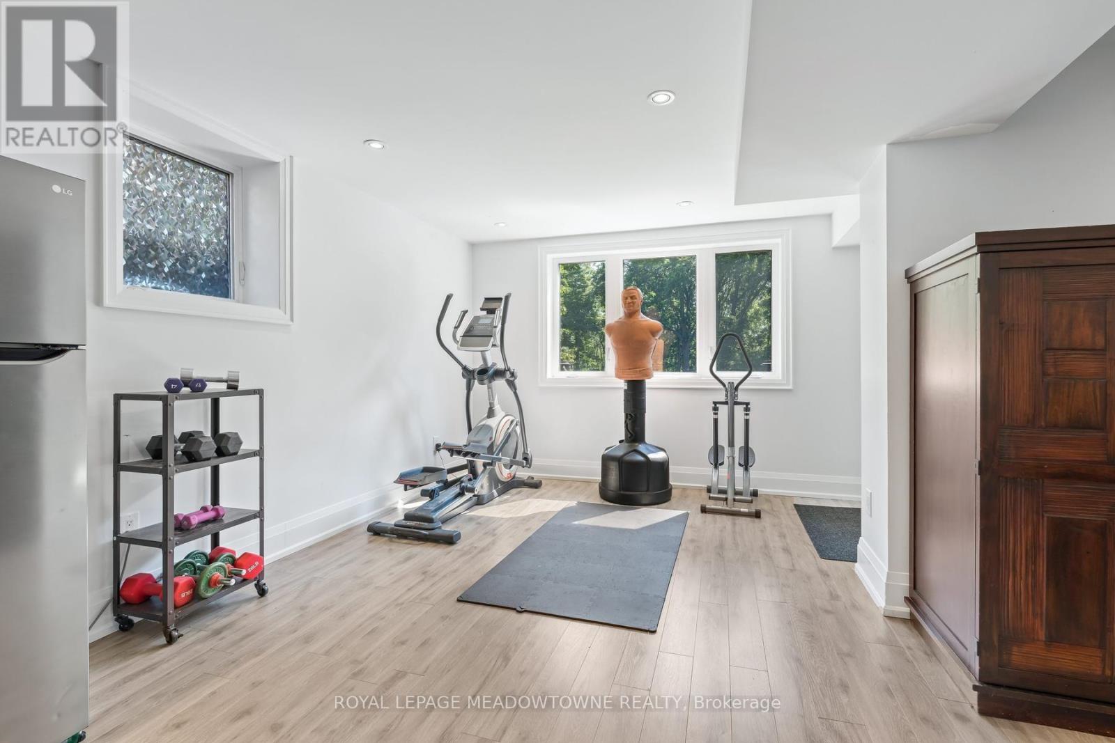 17 Ontario Street Property Photo 38