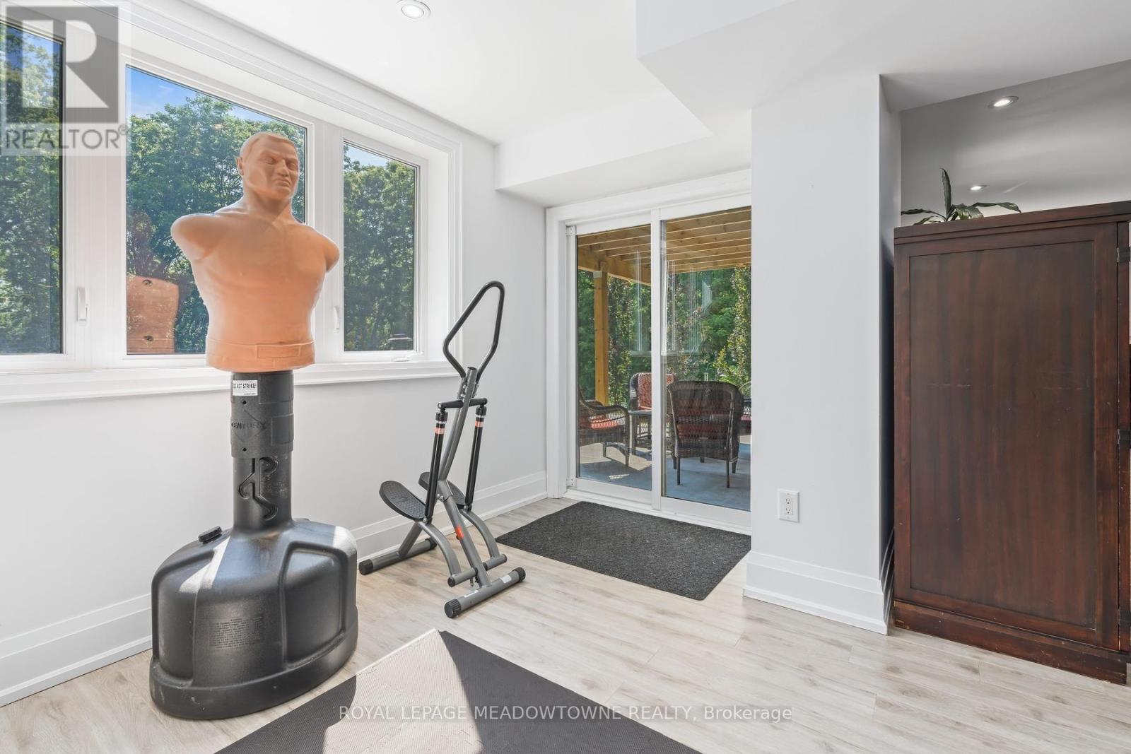 17 Ontario Street Property Photo 39