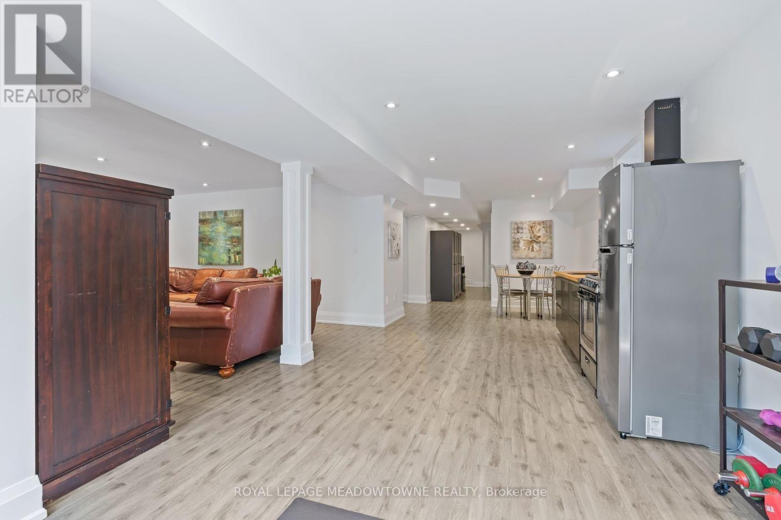 17 Ontario Street Property Photo 40