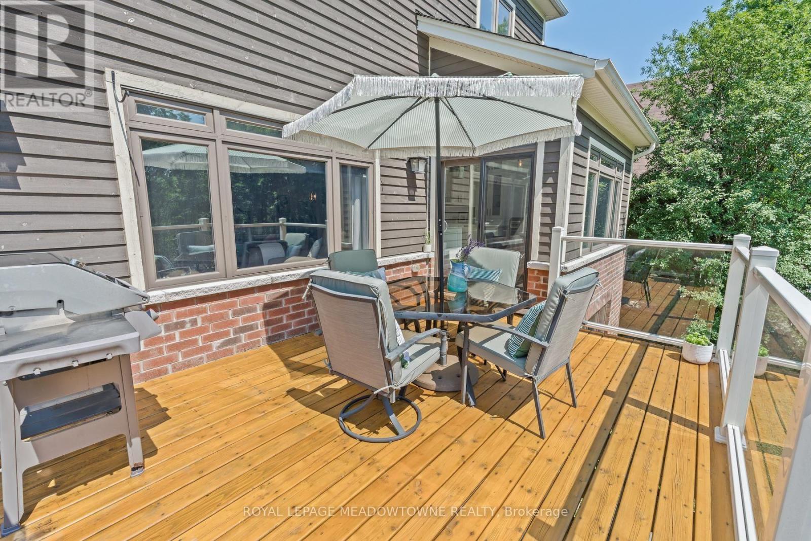 17 Ontario Street Property Photo 45