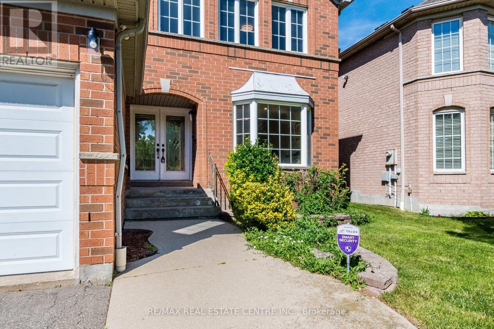 5343 Russell View Road Property Photo 2