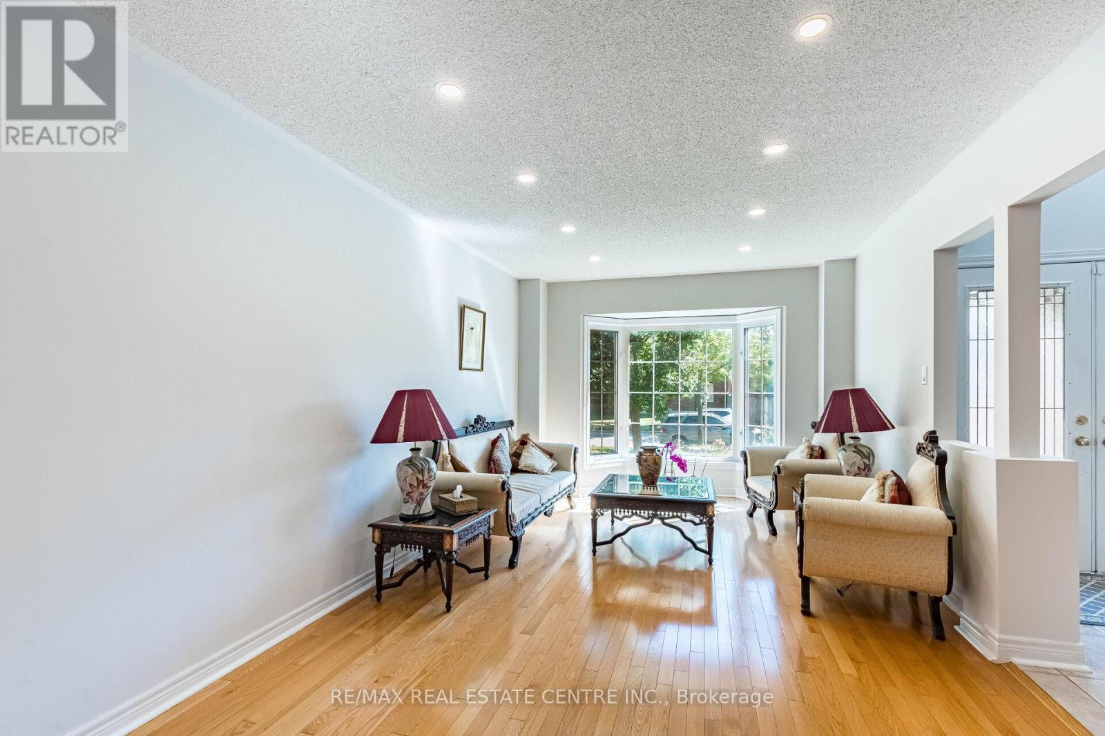 5343 Russell View Road Property Photo 4
