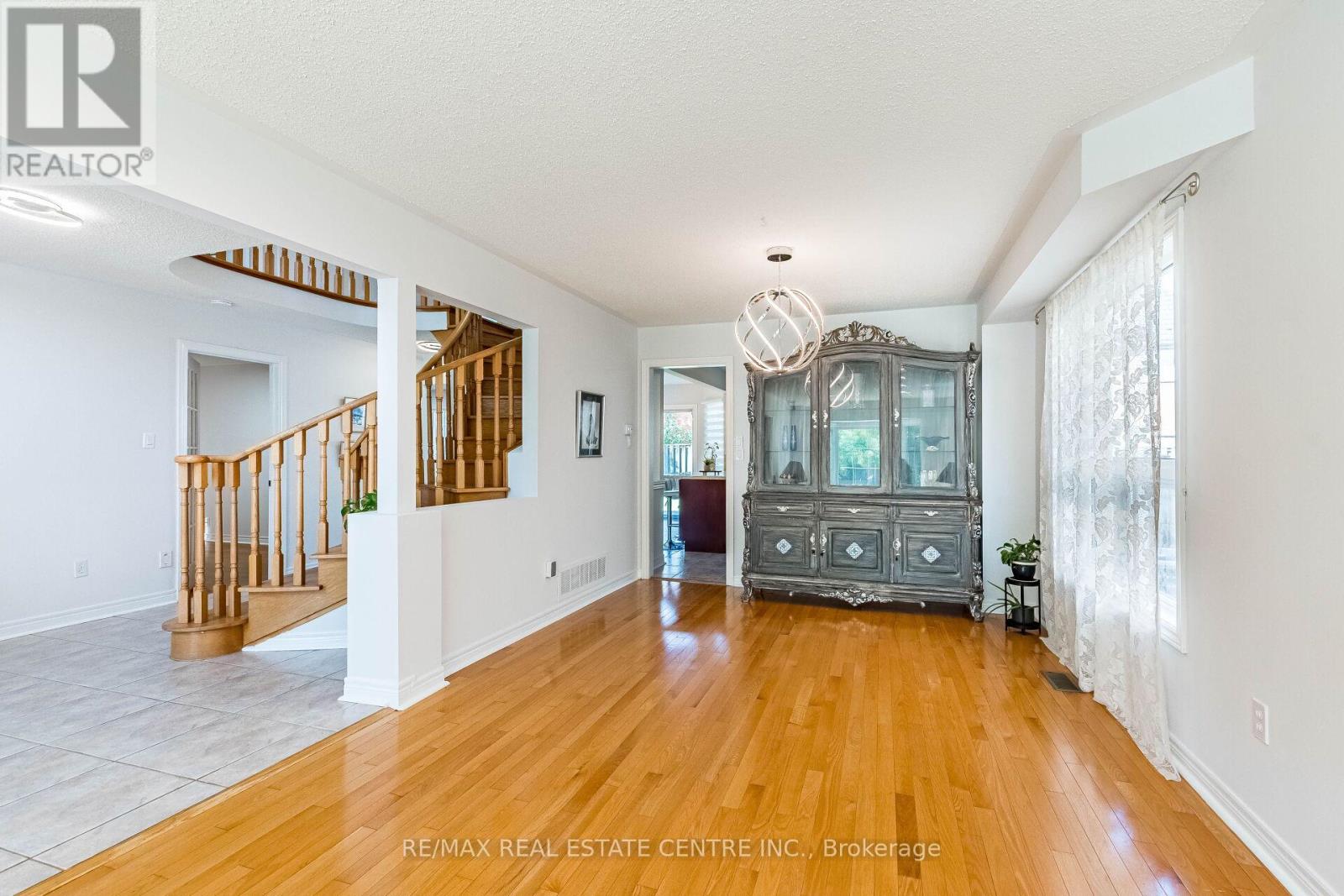 5343 Russell View Road Property Photo 5